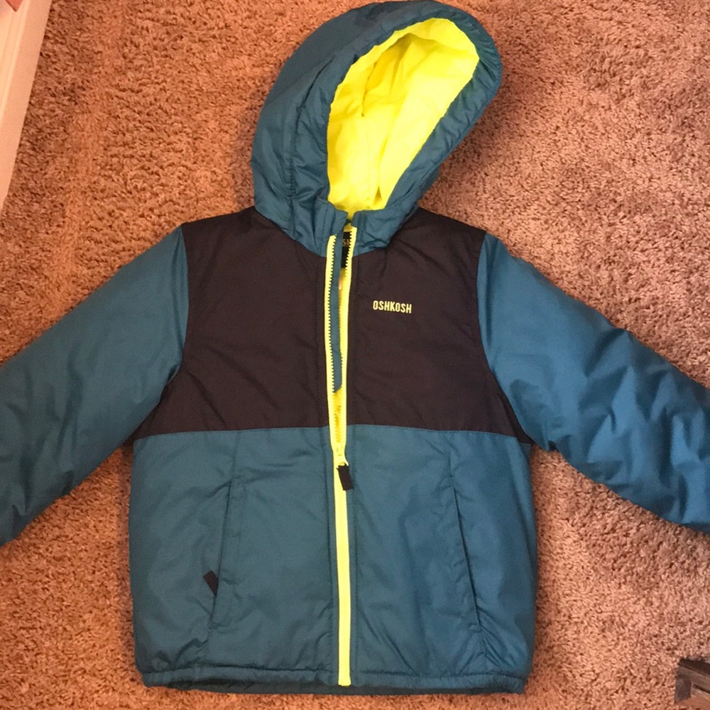 OshKosh Bgosh jacket. Size 6 toddlers